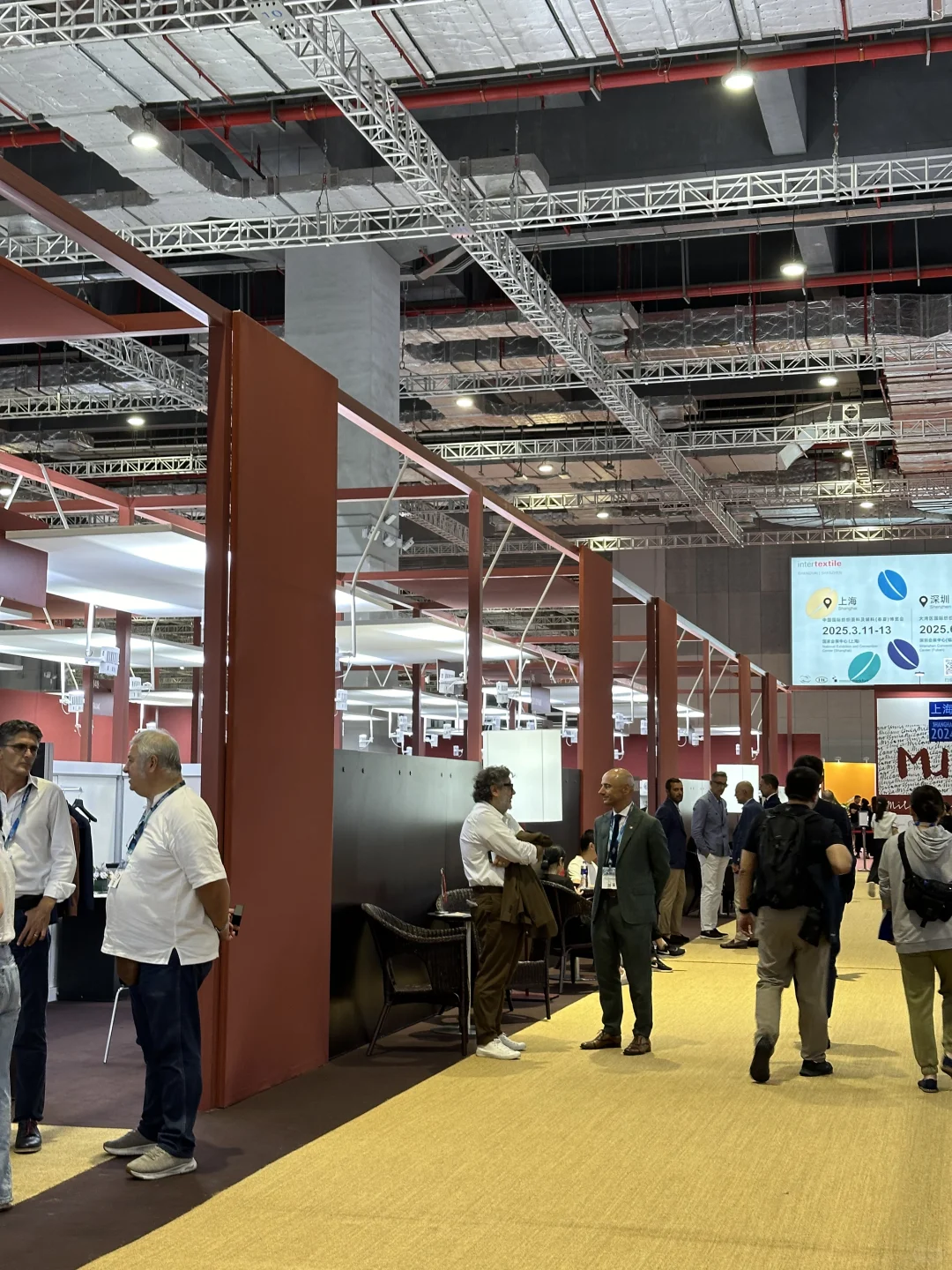 浅睡3h怒走2w步逛上海面料展心得