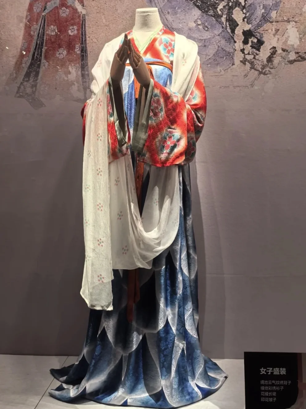 汉服之美 金华博物馆装束复原展让人惊艳！