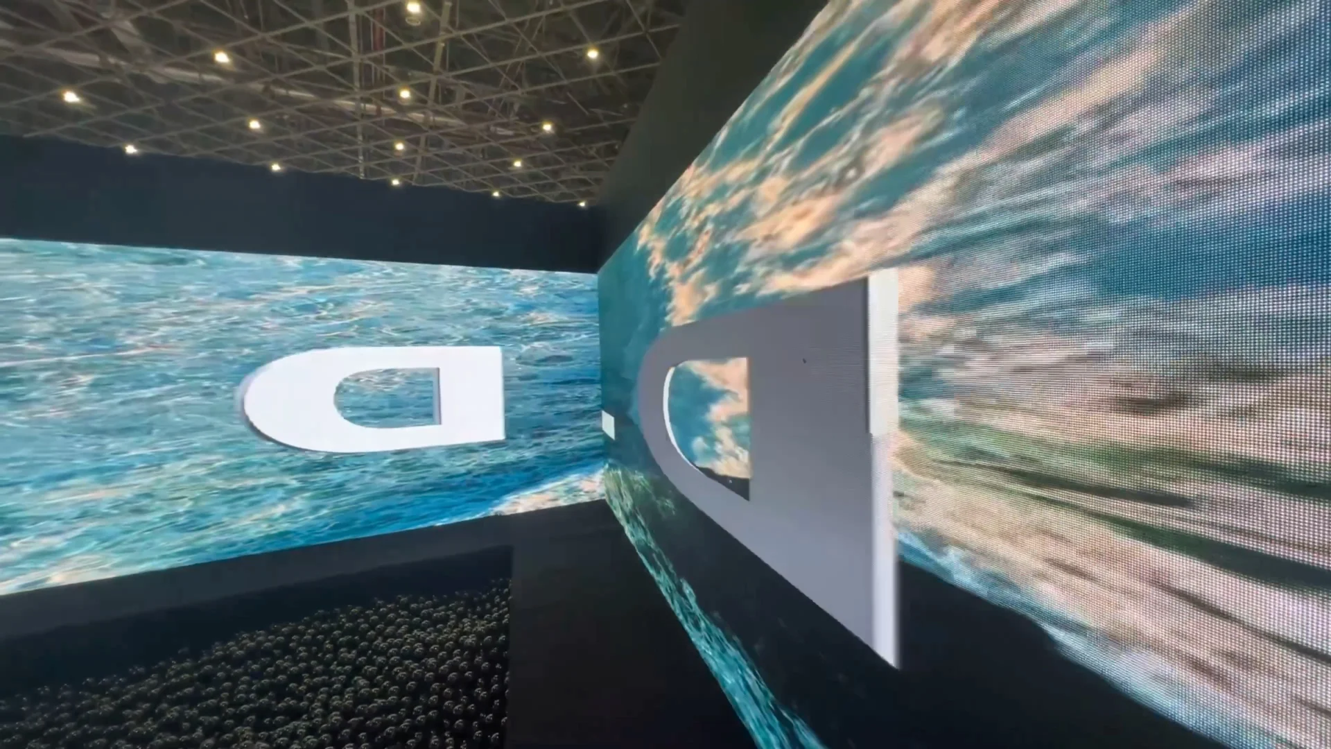 中国国际服装博览会春季上海｜给小D̀打call