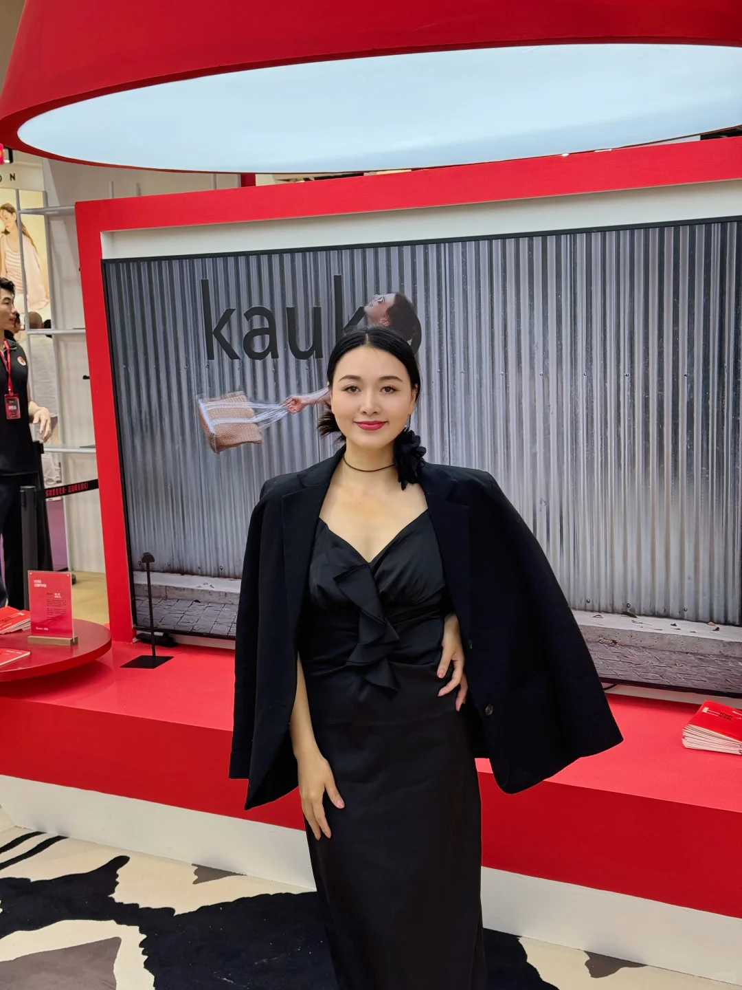 不是?没人告诉我服博会这么好逛啊…