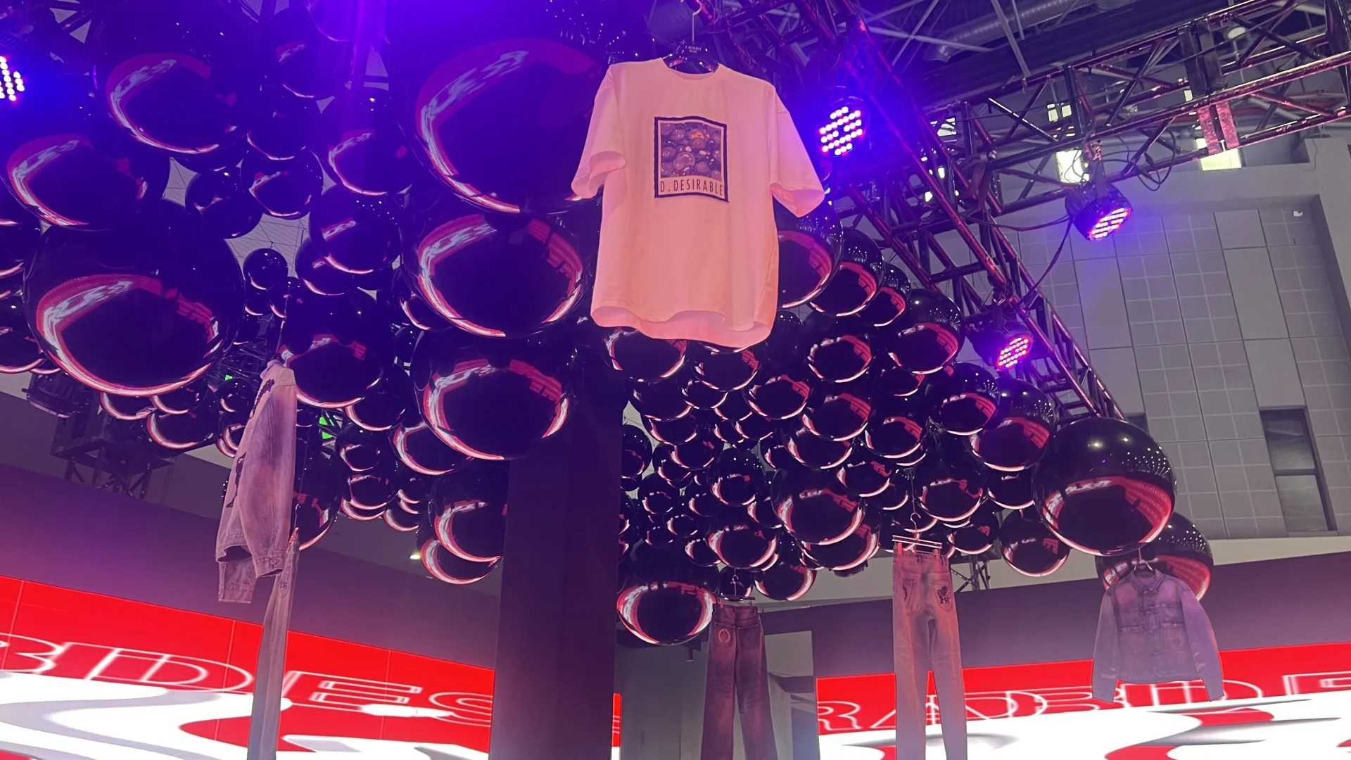 中国国际服装博览会春季上海｜给小D̀打call