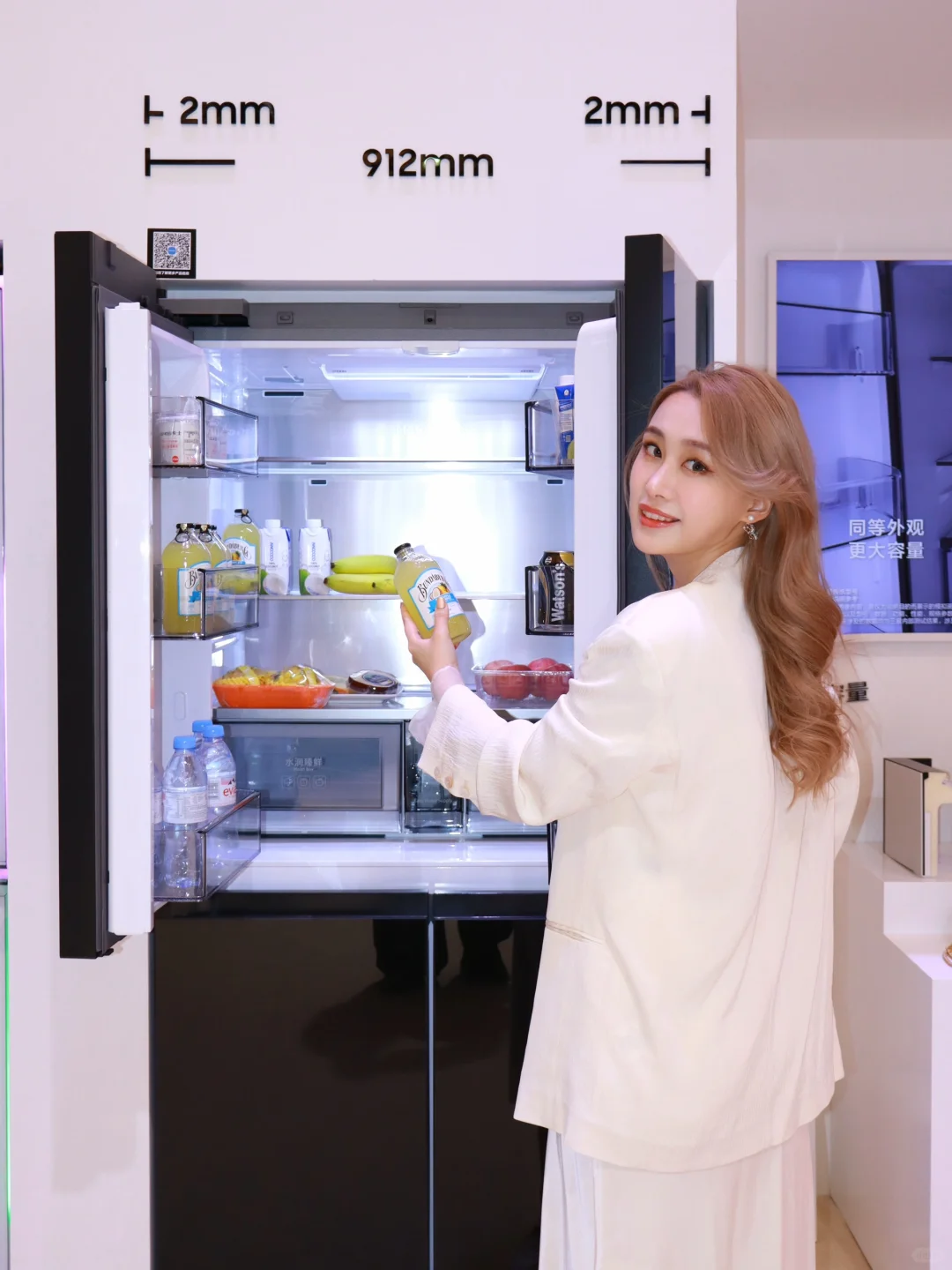 三星黑科技让壁画动起来了！直击AWE博览会！