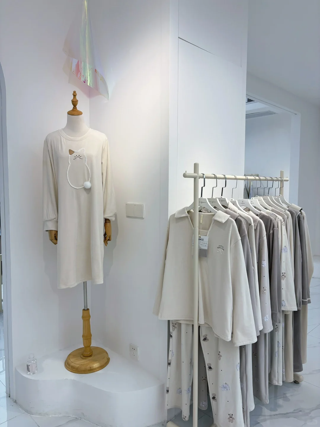 家人们谁懂❗️我在金狮服饰看到了“小时迁”