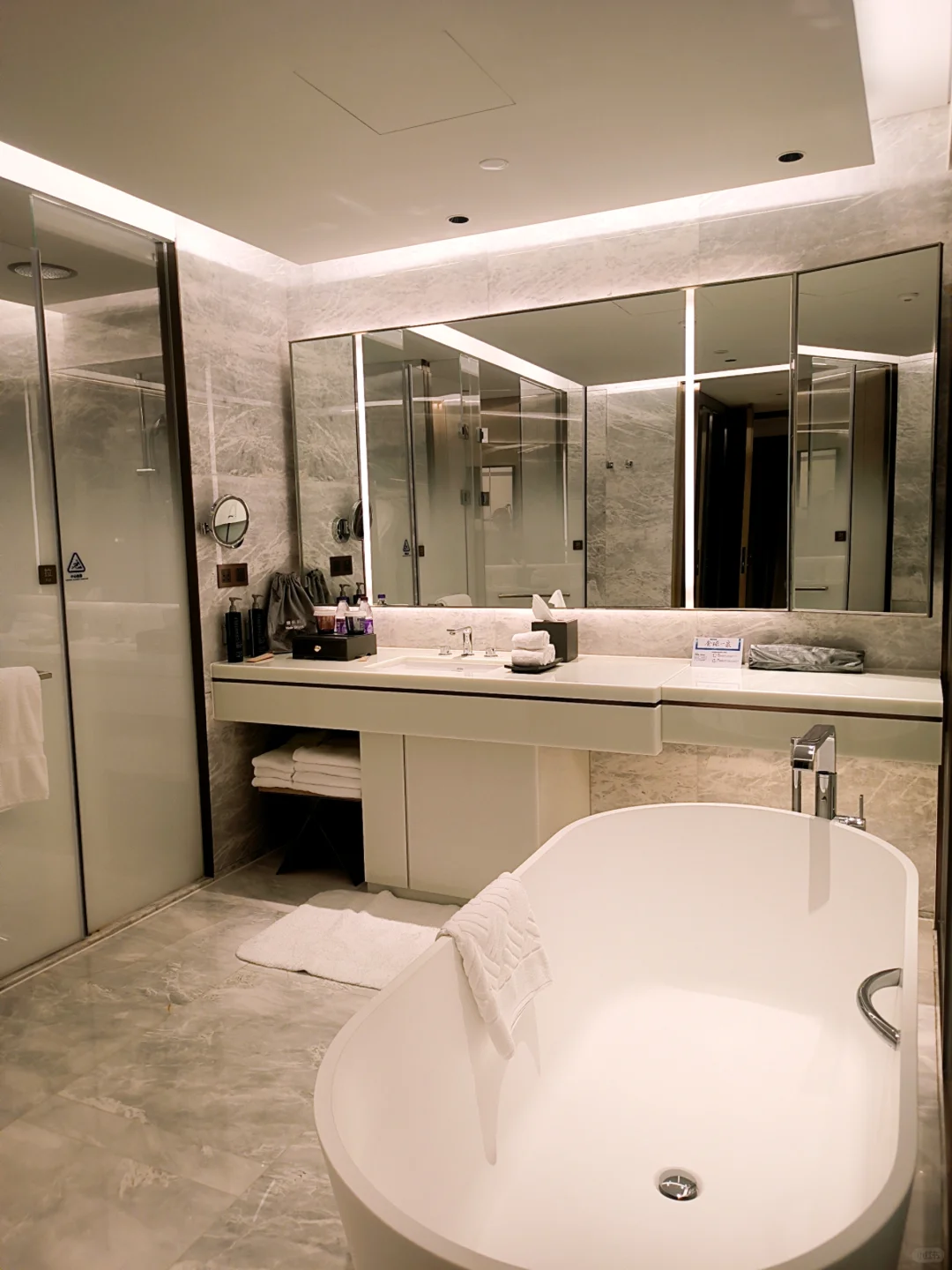 深圳国际会展中心希尔顿酒店?