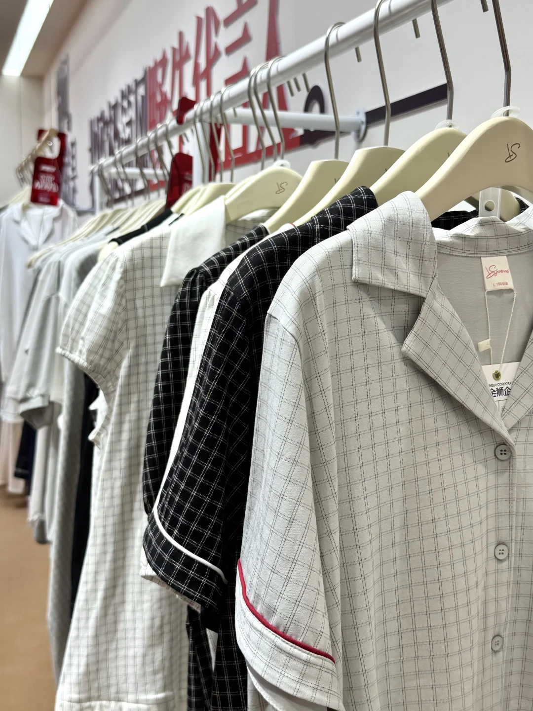 什么！逛服博会还能和男模合影！