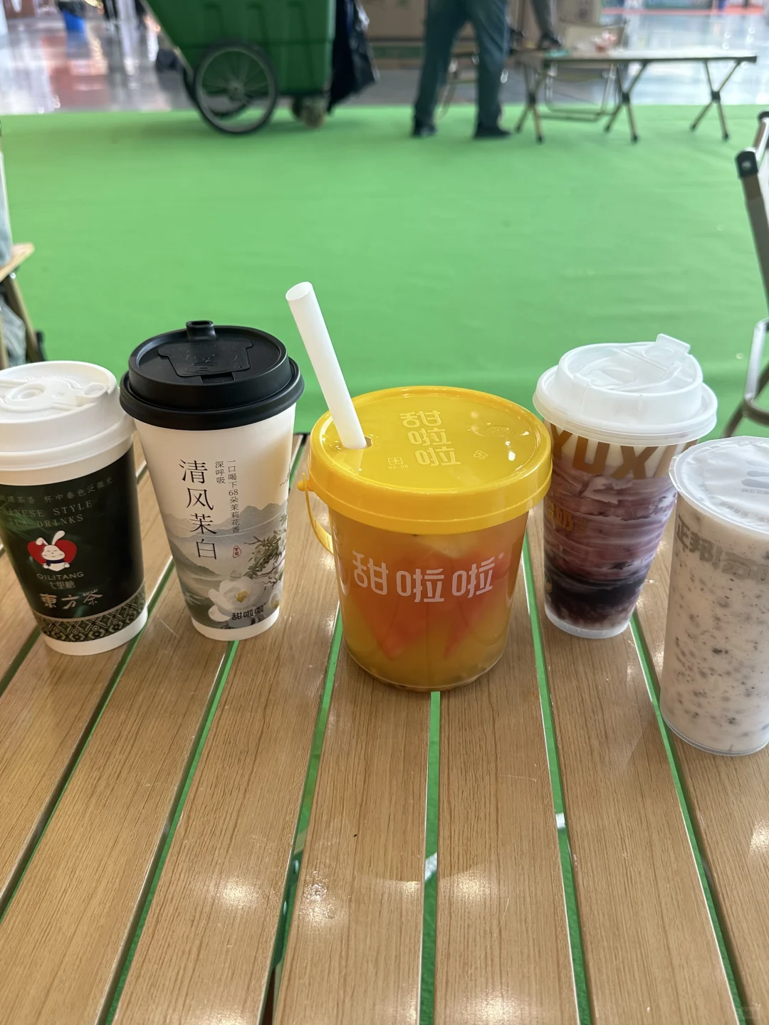 合肥女大勇闯食品展！免费吃喝薅羊毛攻略！！