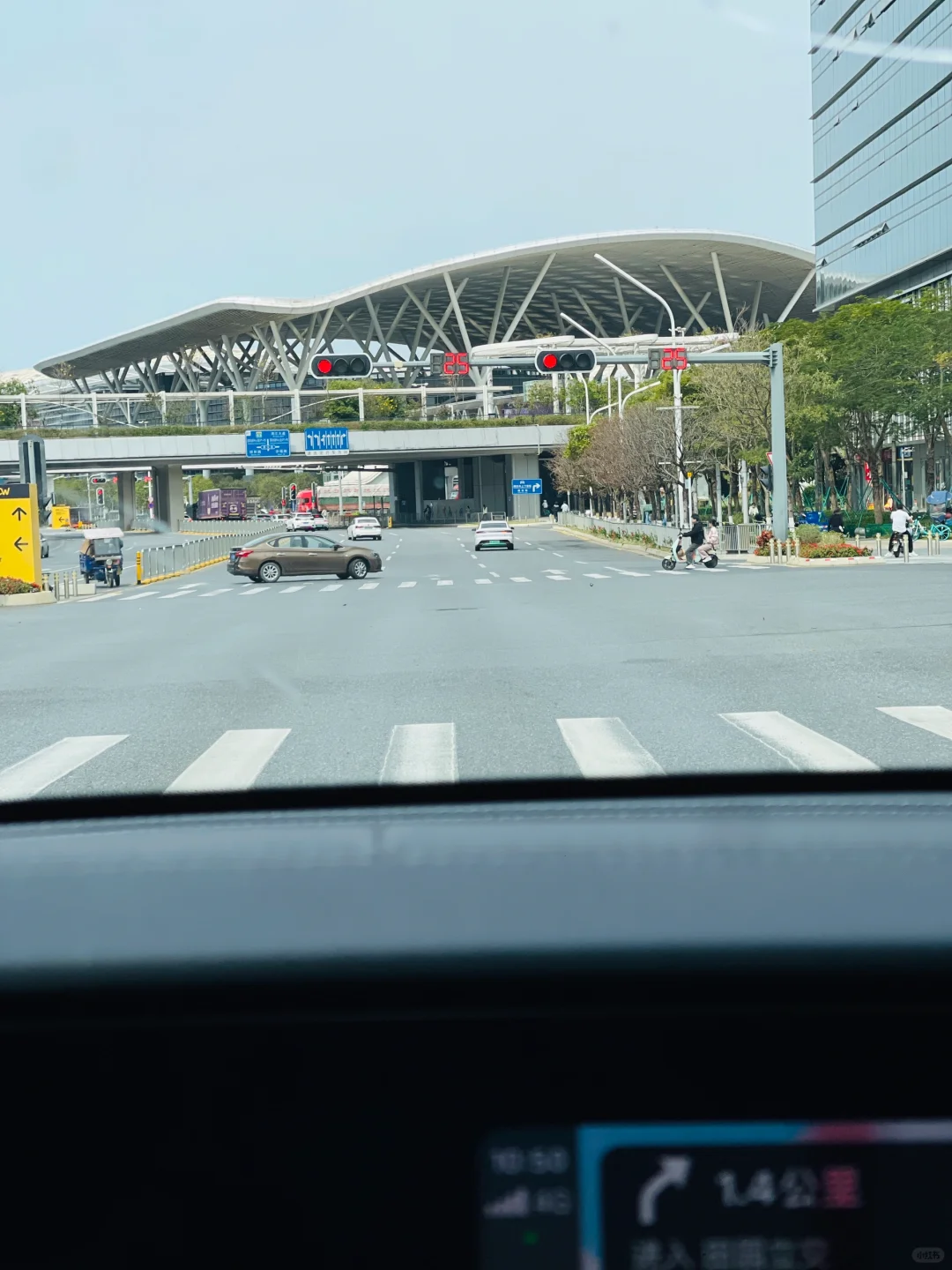 周末趁天气正好，出去见见山海老城