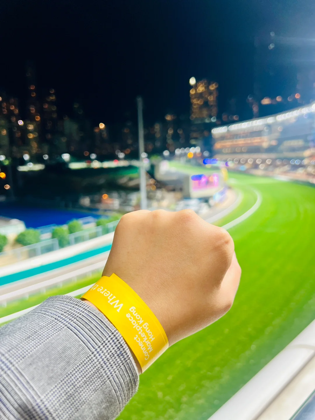 会展人的日常｜会场寻机，赛马拾光