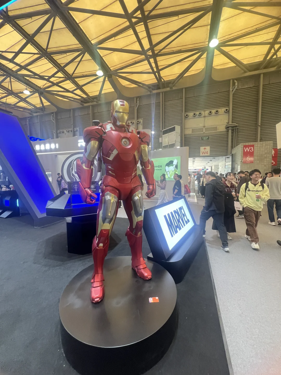 awe家电及消费电子博览会人山人海