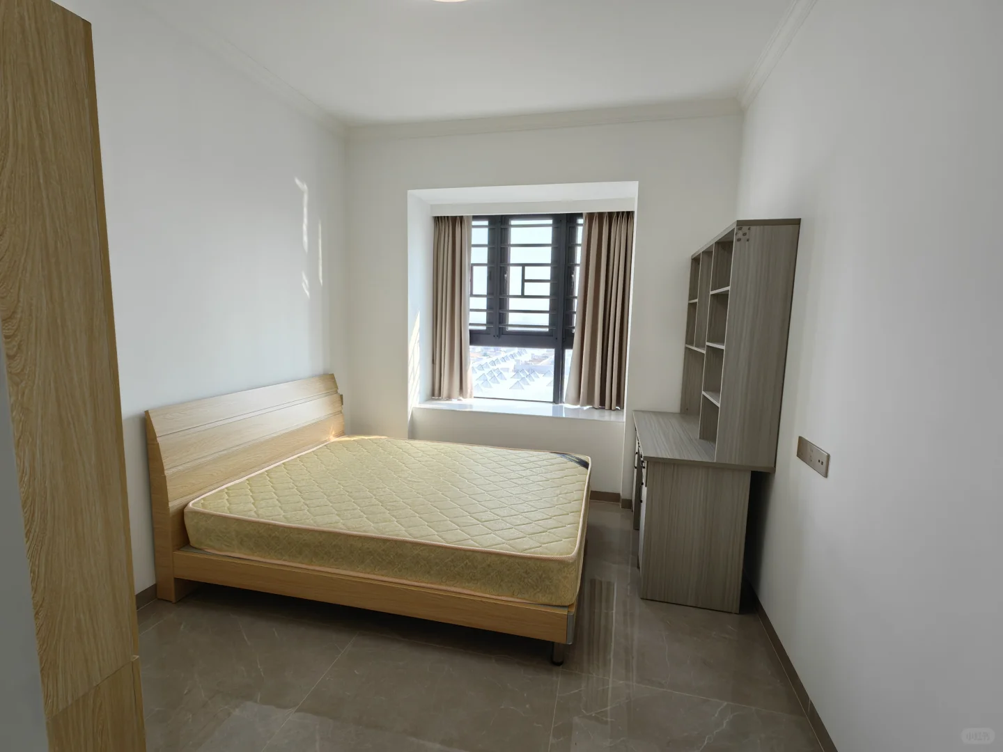 会展嘉园3区四房两卫｜刚退租｜免中介费