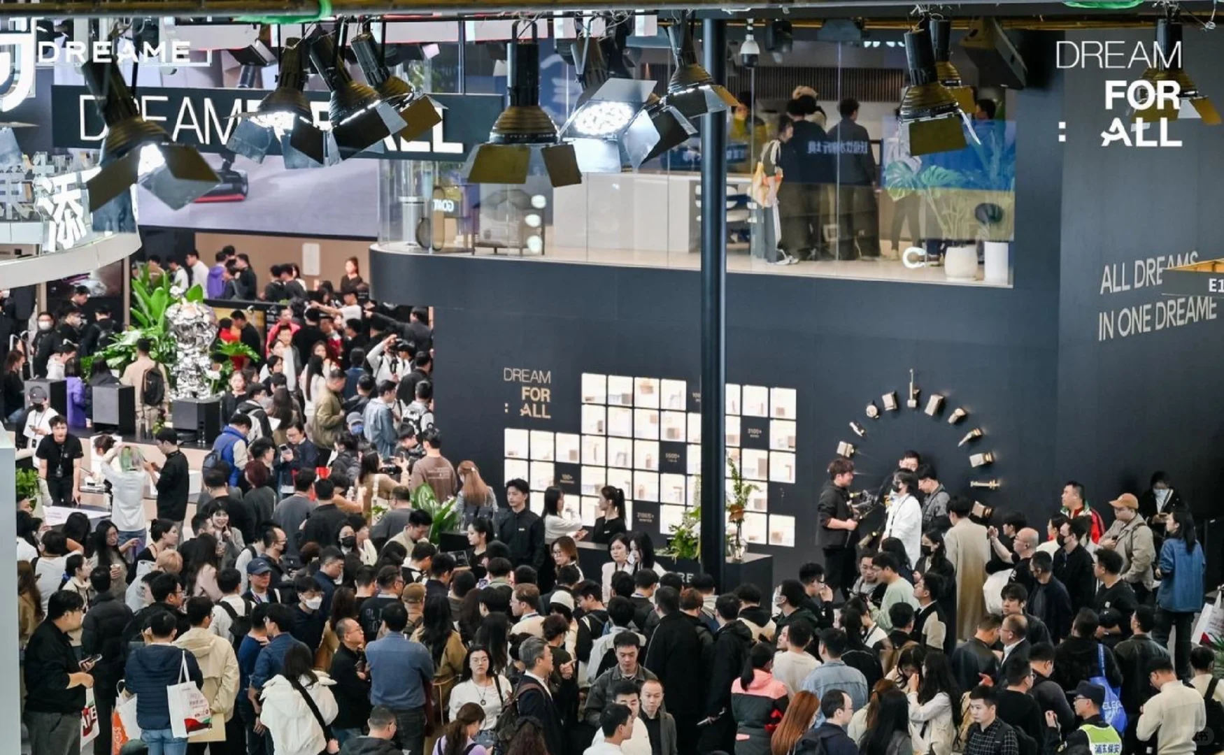 追觅AWE：DREAM FOR ALL领航新时代