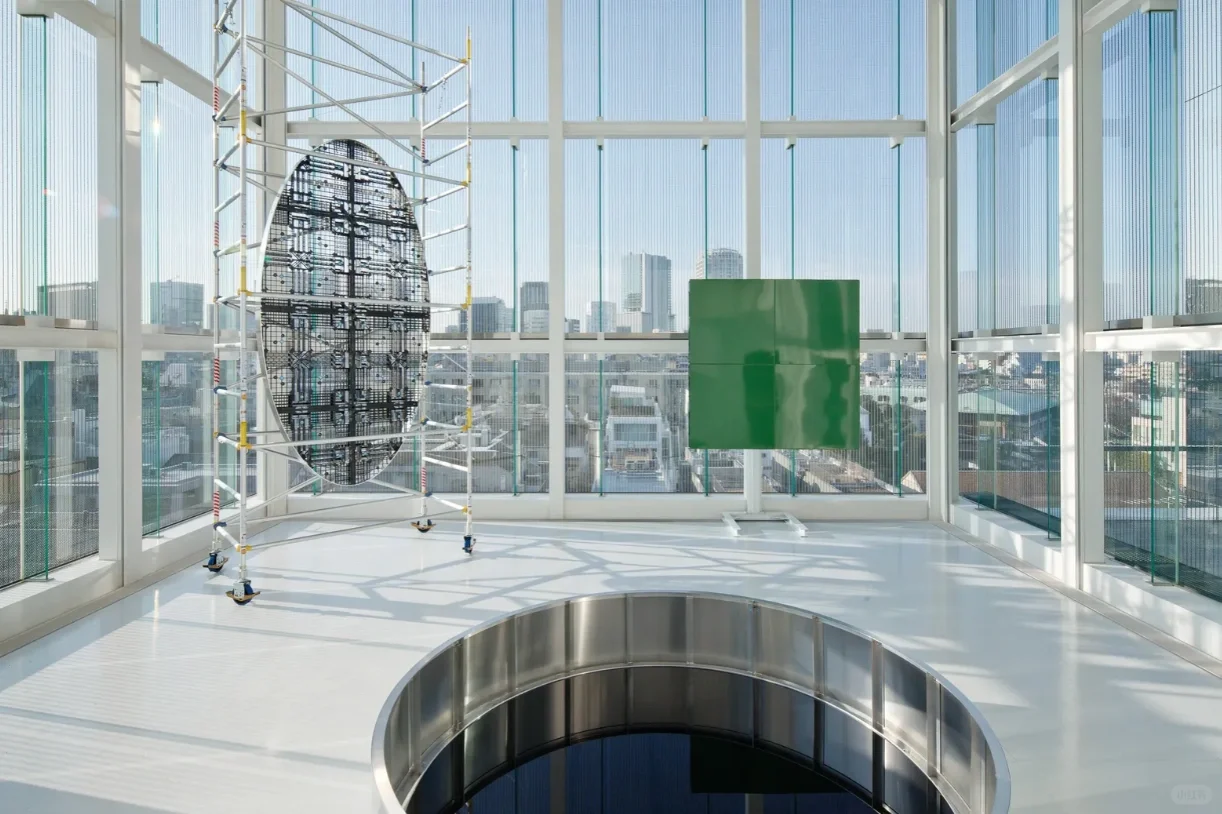 抬头看艺术?2025香港巴塞尔亮点全攻略