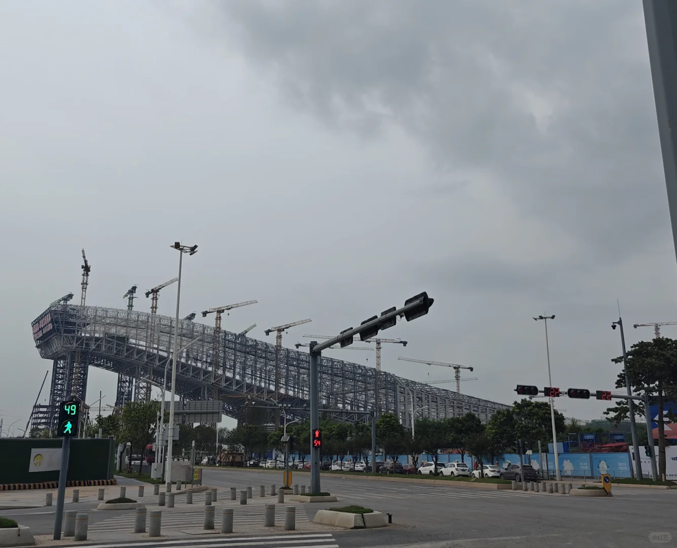 会展三兄弟大门正面曝光（云海首次曝光）