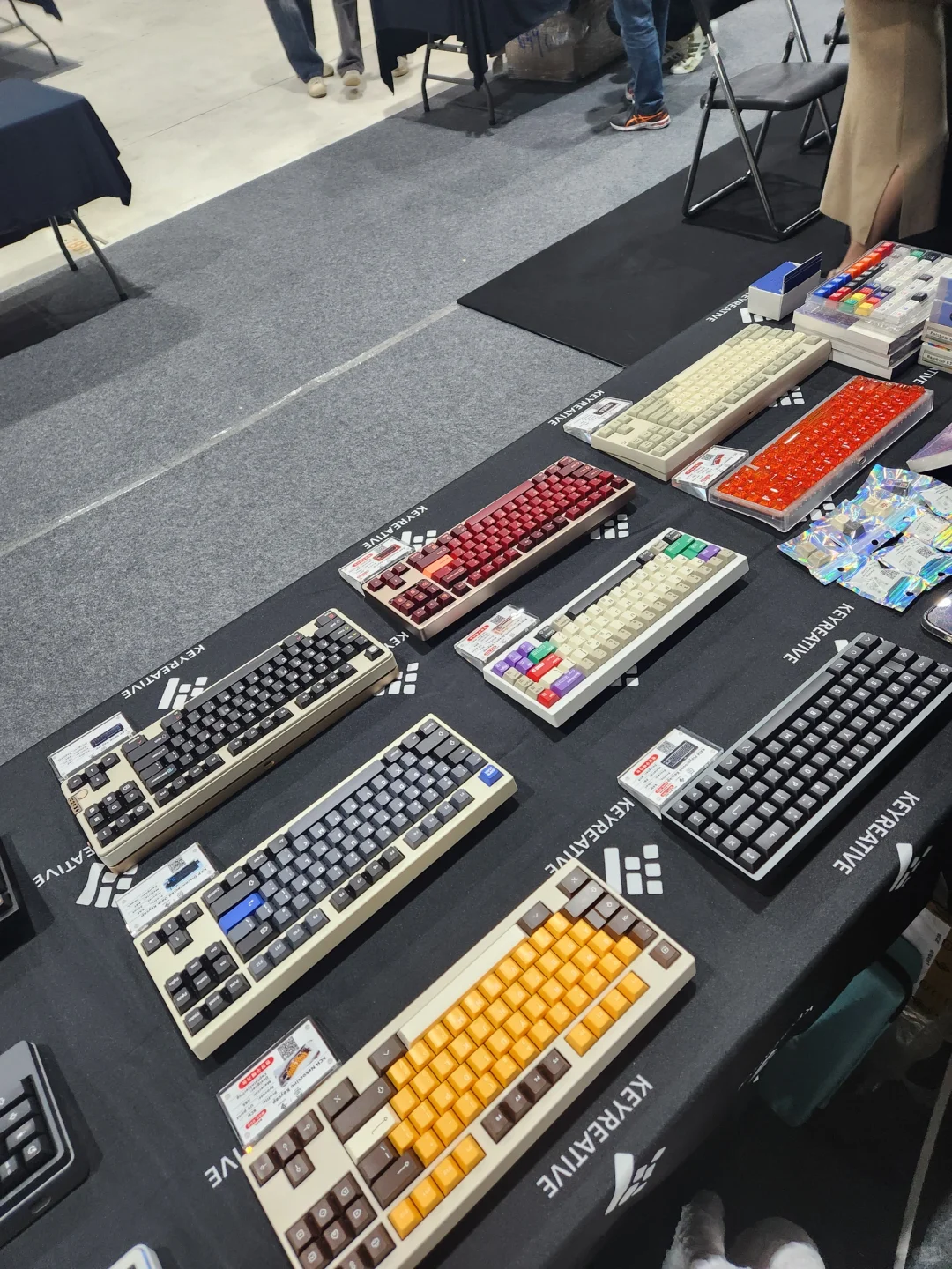 Select 键盘侠展会