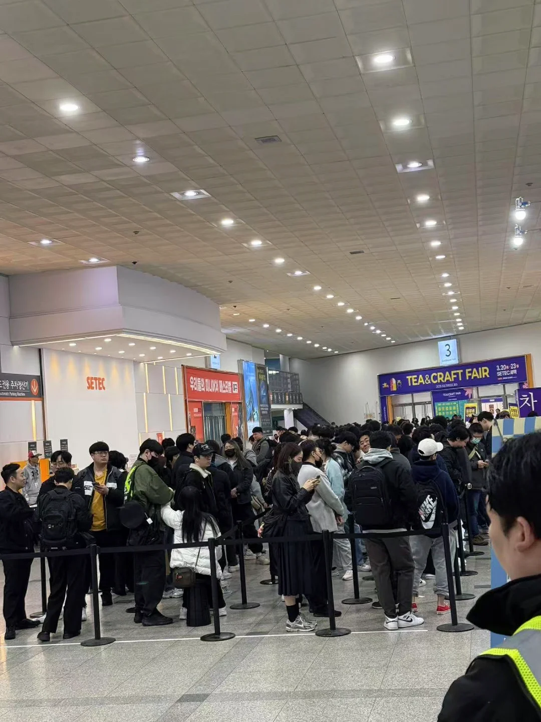 Select 键盘侠展会