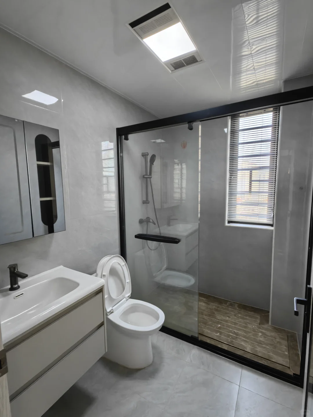 会展嘉园3区四房两卫｜刚退租｜免中介费