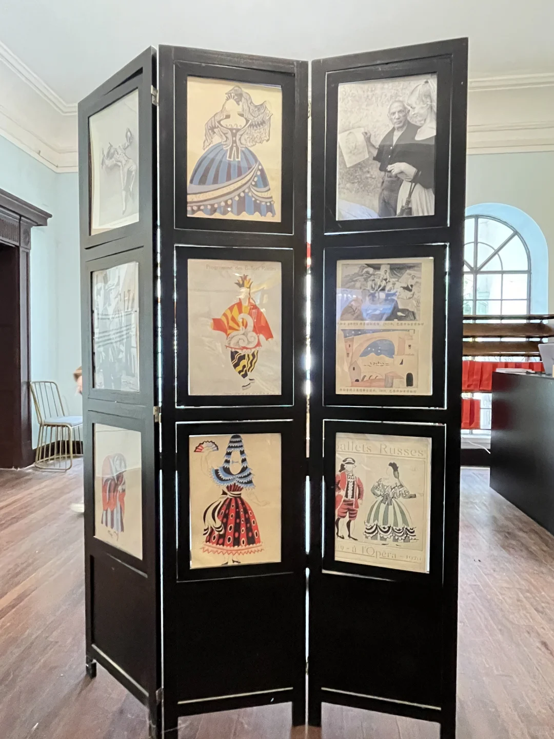 “毕加索与猫”装置艺术展