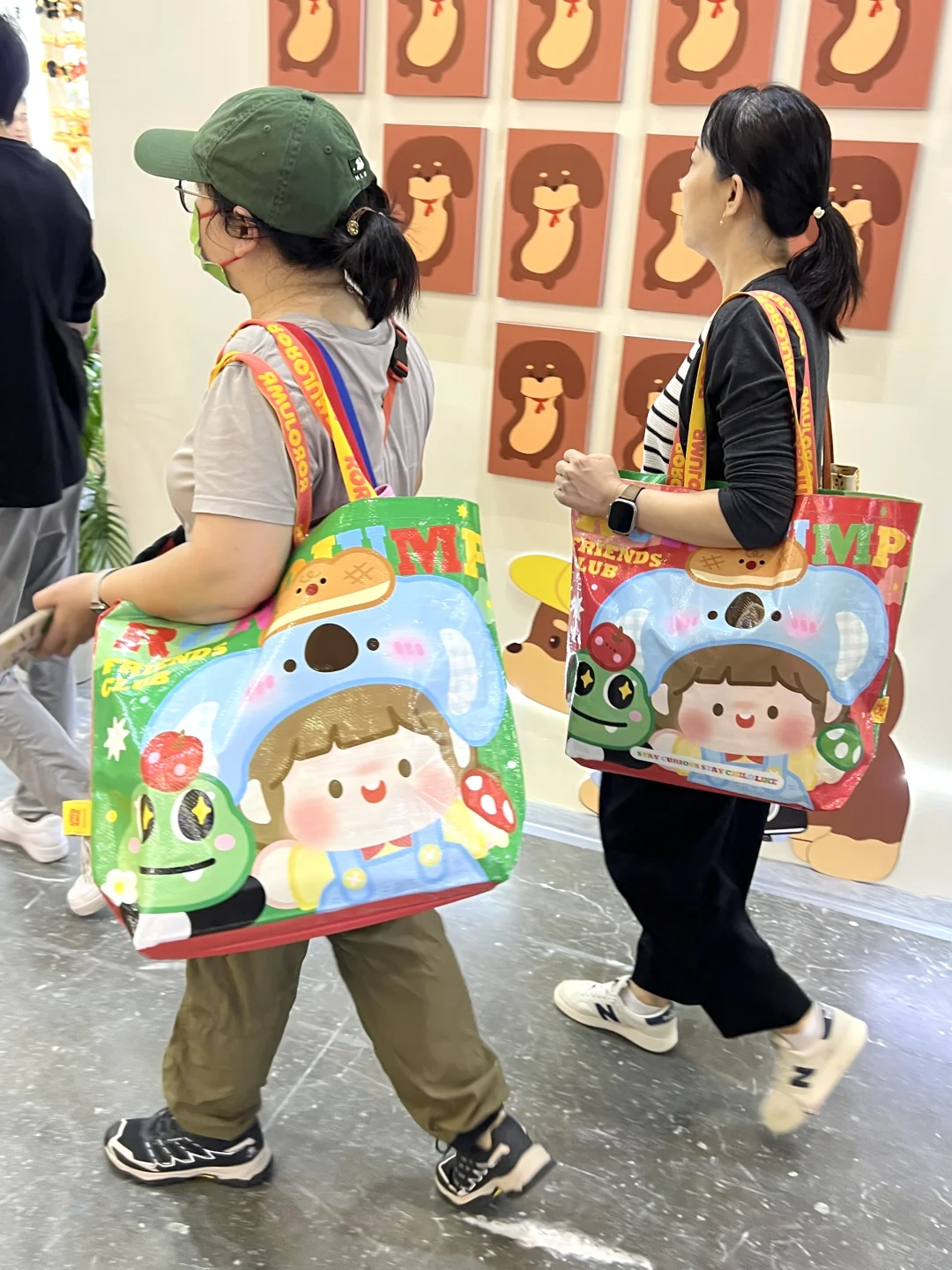 在上海真的不用花钱买包的……（玩具展实拍