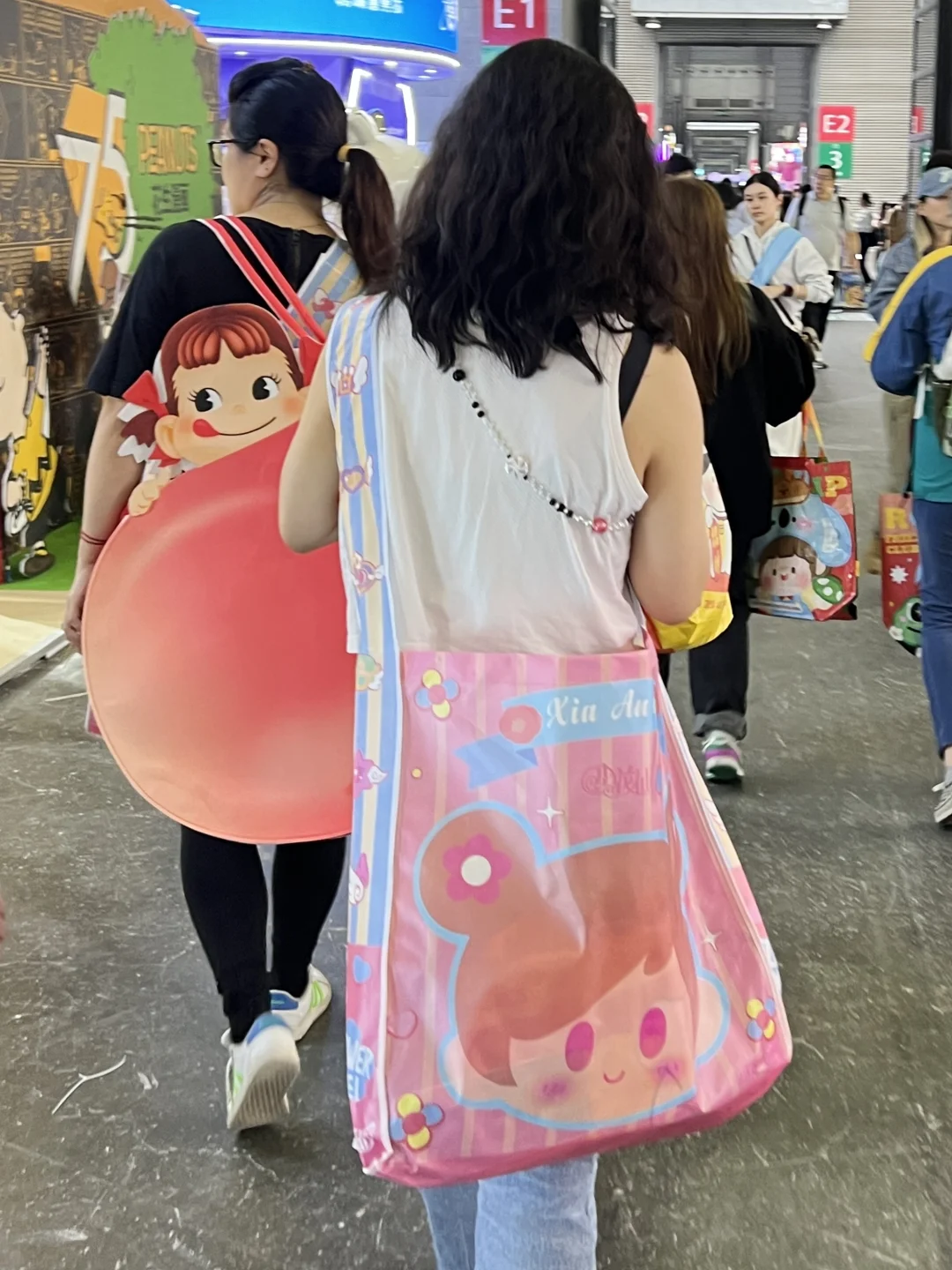 在上海真的不用花钱买包的……（玩具展实拍