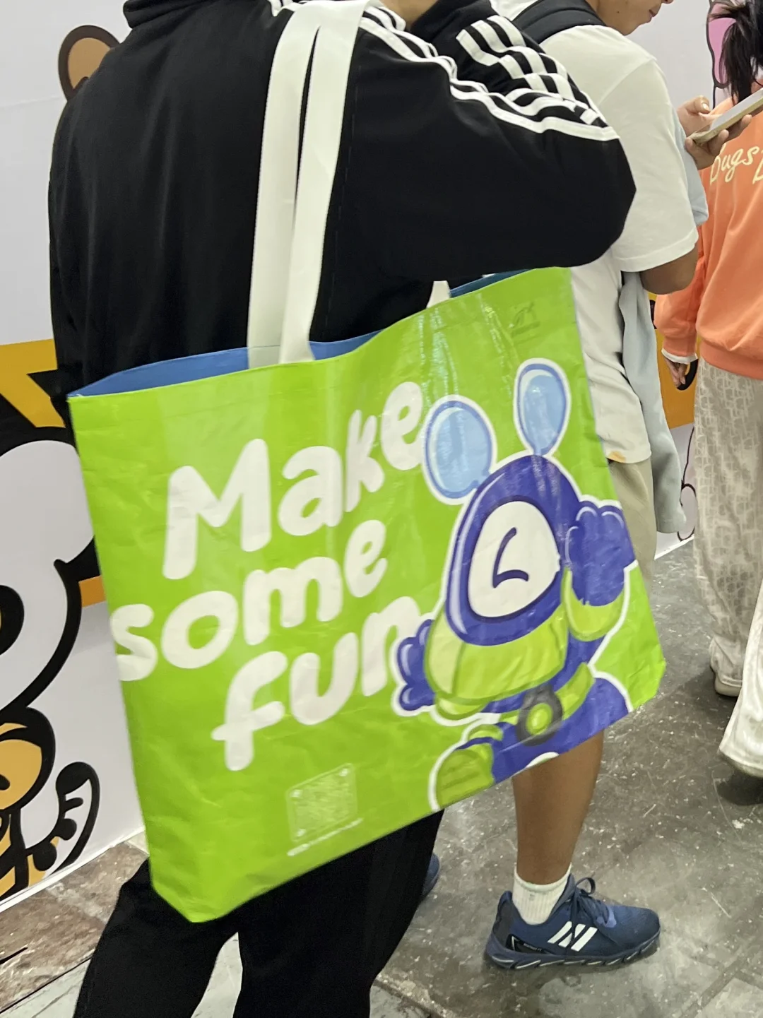 在上海真的不用花钱买包的……（玩具展实拍