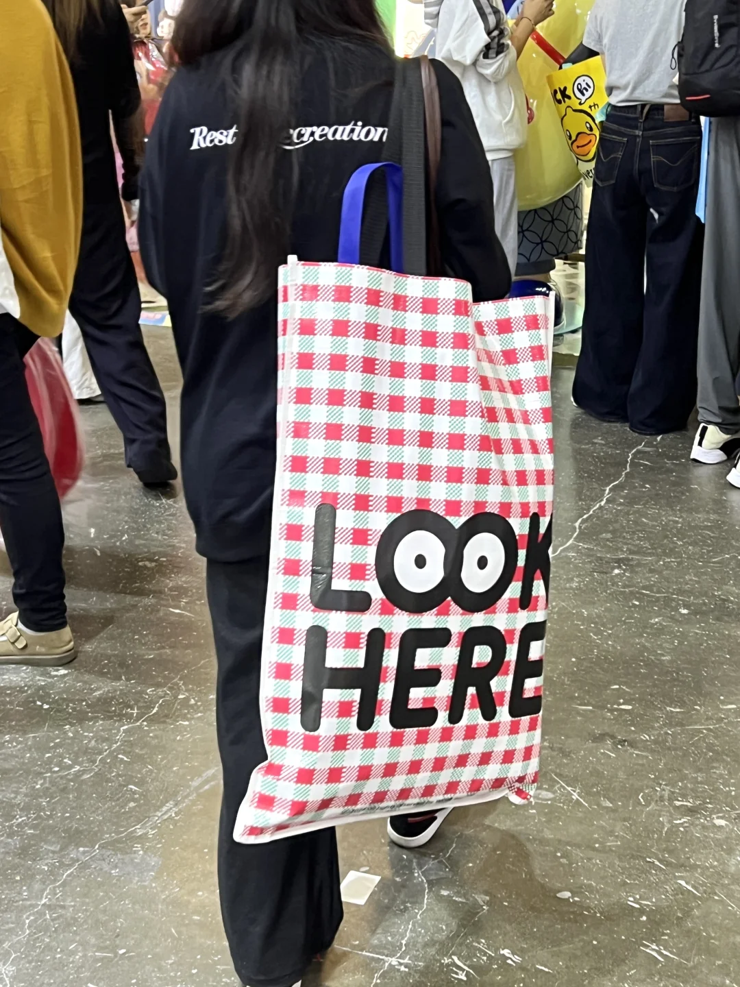 在上海真的不用花钱买包的……（玩具展实拍