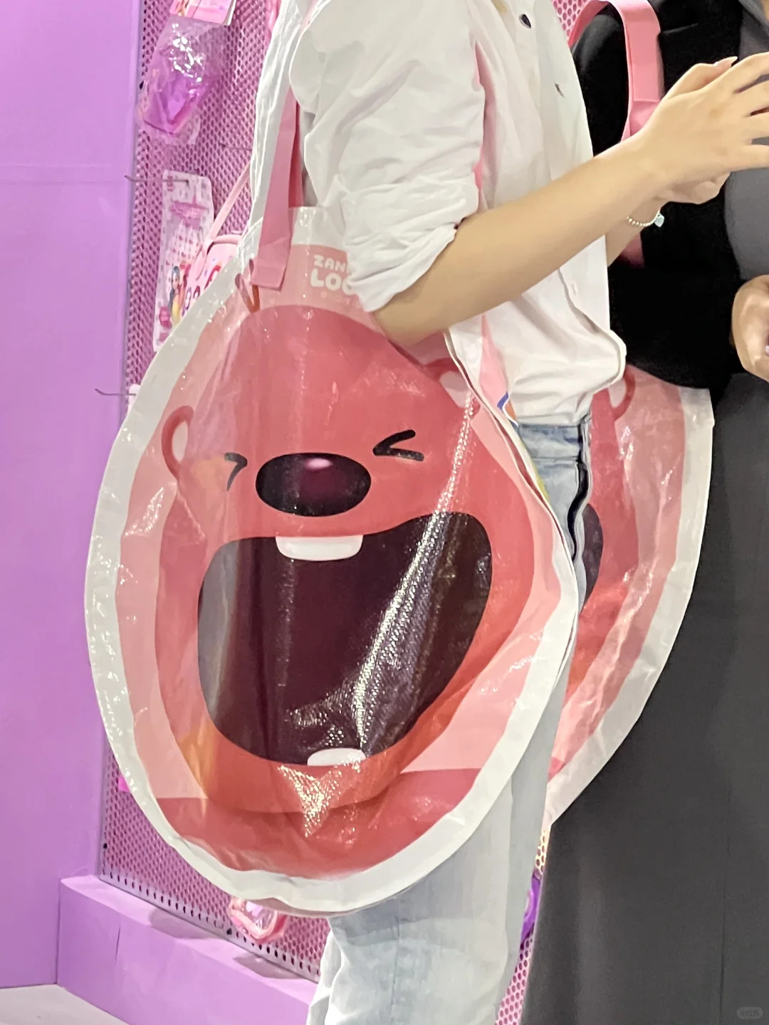 在上海真的不用花钱买包的……（玩具展实拍