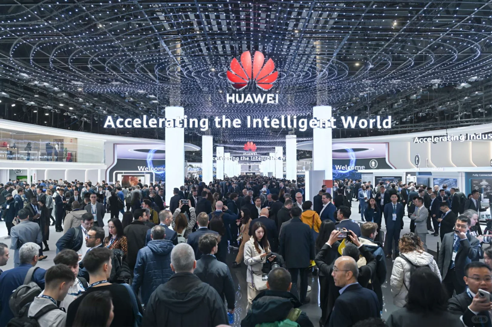 中企出海有捷径？世界移动通信展MWC