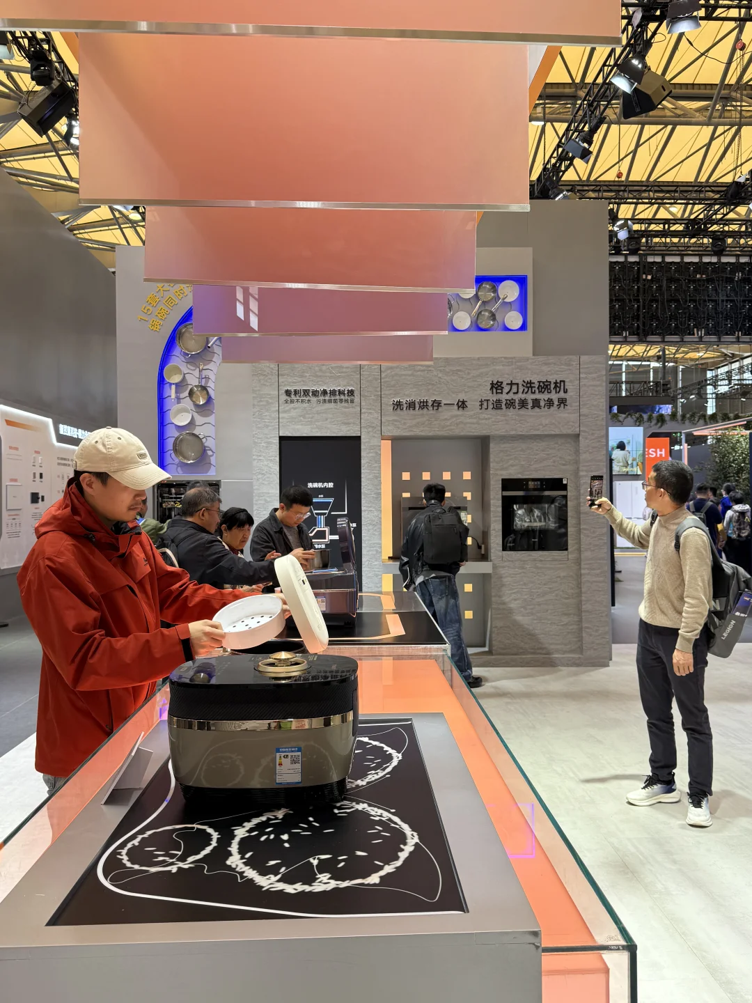 AWE2025格力展区逛展攻略?格力真的sha疯了