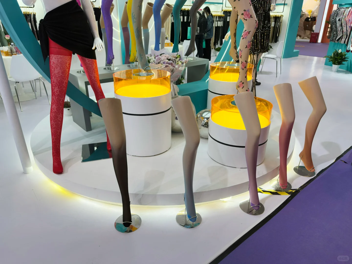 穿si 继续逛上海袜交会～