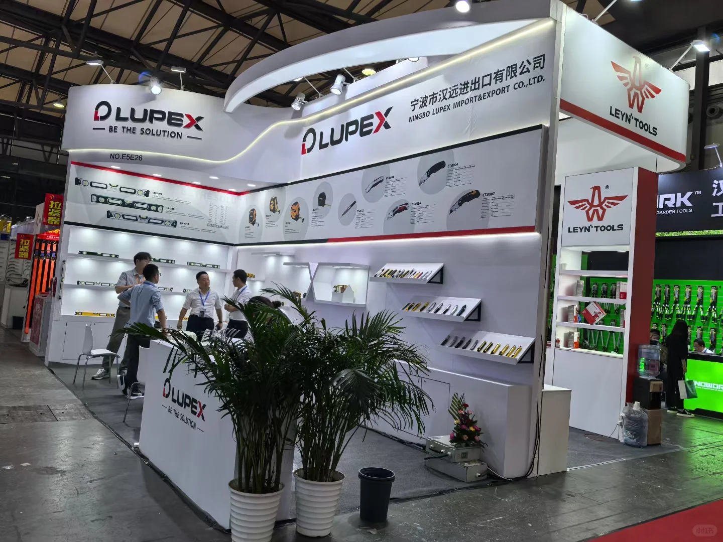 【展台搭建材质大公开！高颜值+省钱攻略】