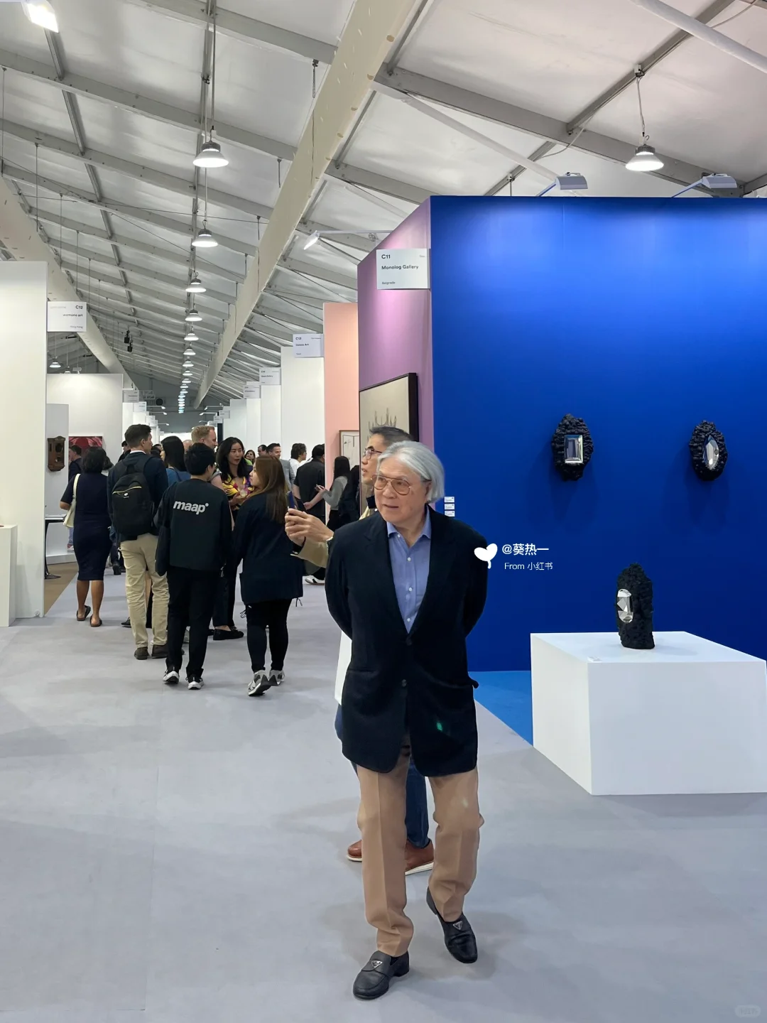 抬头看艺术｜不是霍震霆和黄景瑜 水灵灵走过