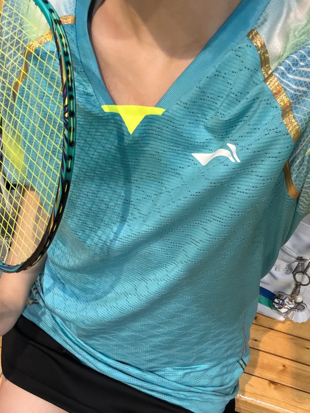 周六晚上会展有打球的嘛