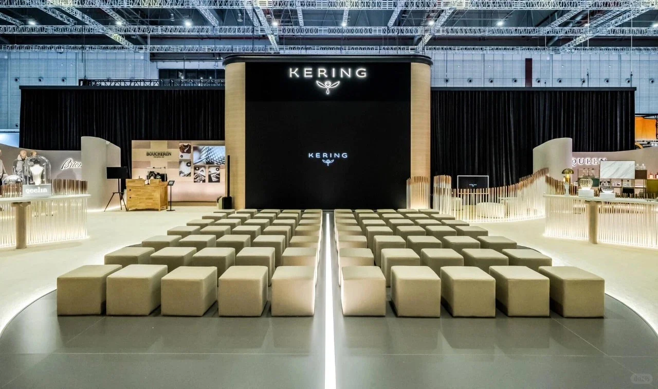 2024进博会的创意展台设计及实景图对比