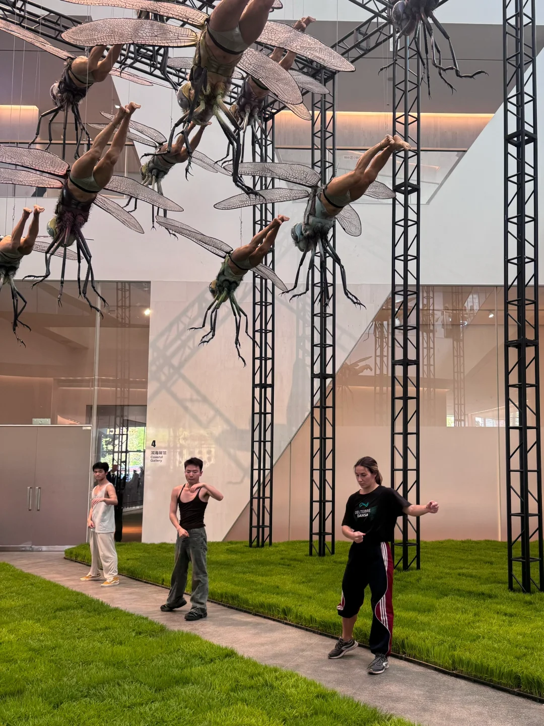 深圳新展｜科幻片照进现实❗️我在美术馆抓?