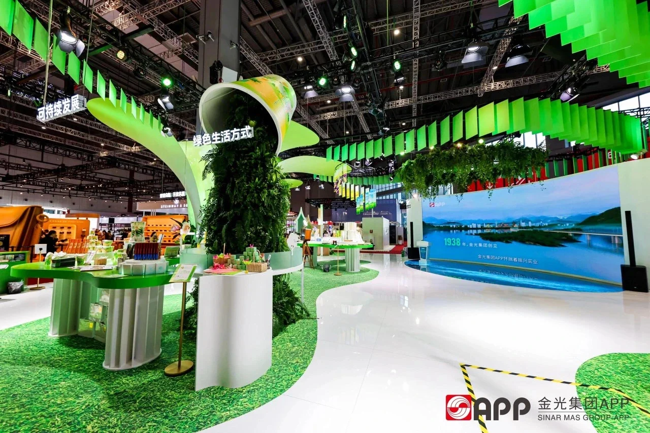 2024进博会的创意展台设计及实景图对比