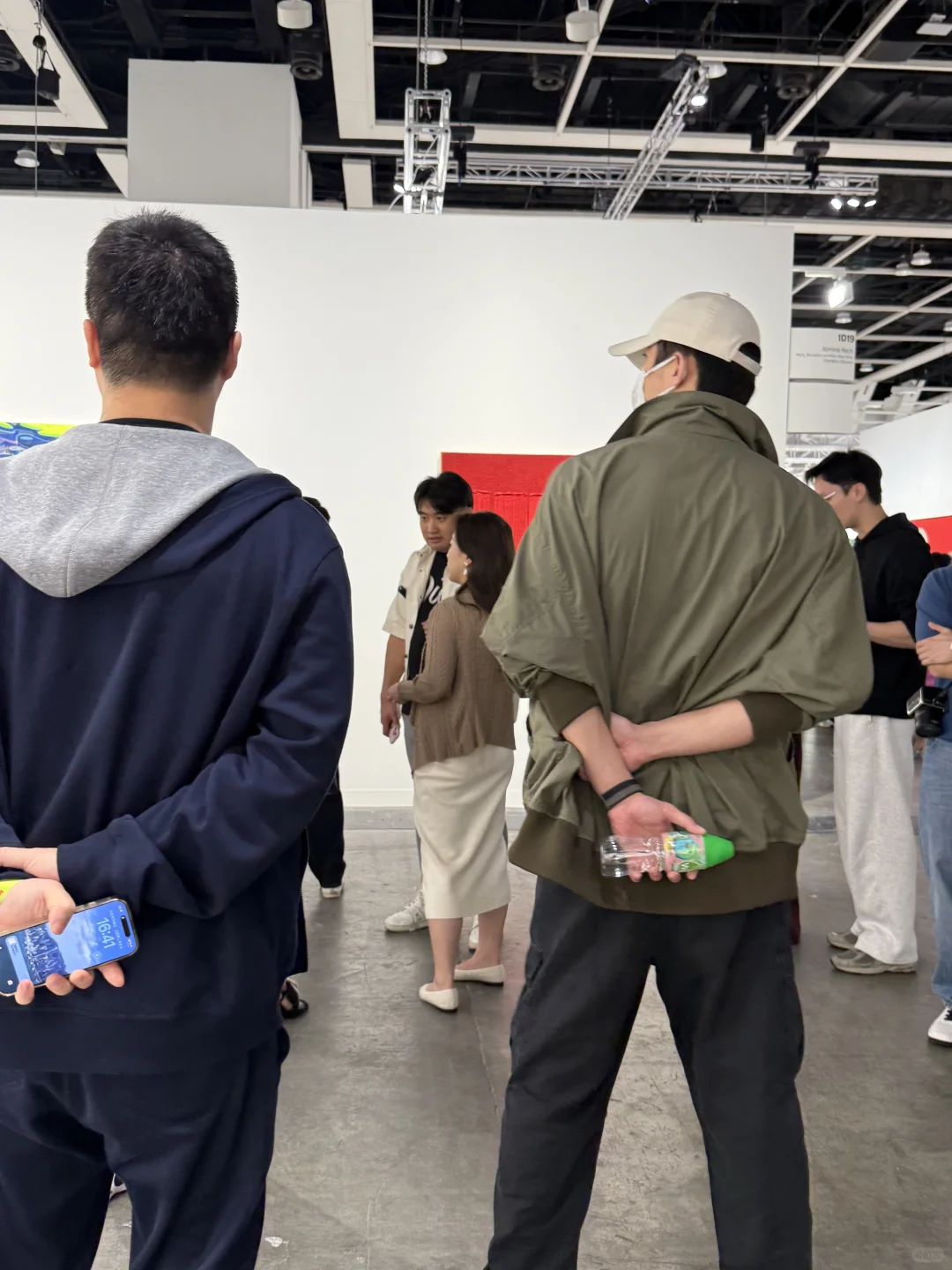 抬头看艺术｜不是霍震霆和黄景瑜 水灵灵走过