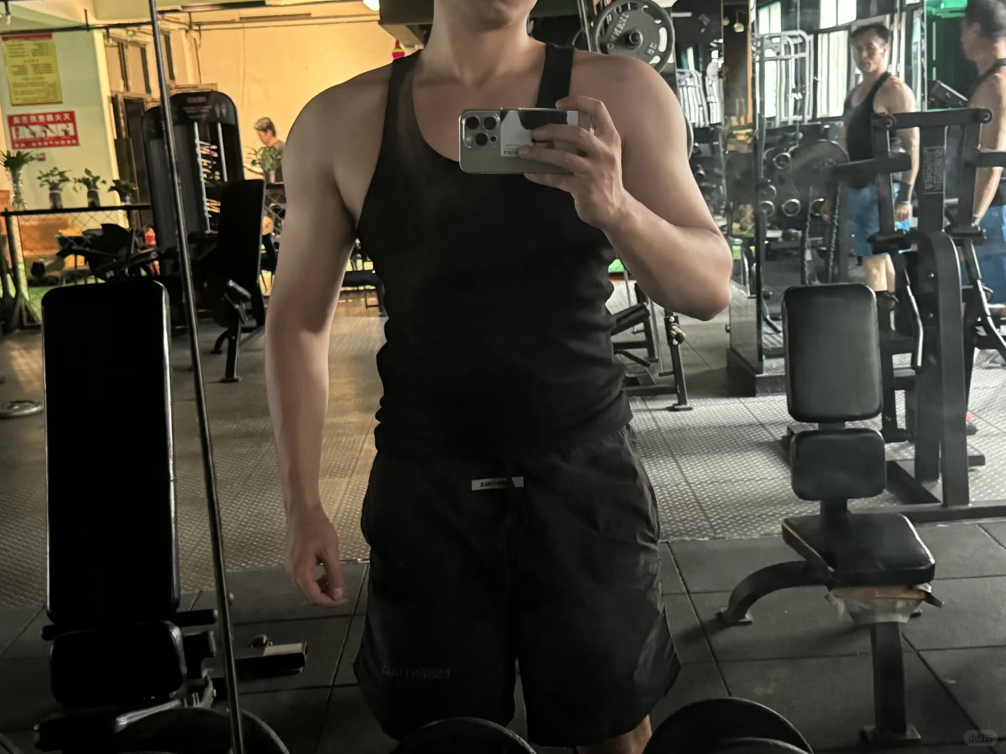 会展附近的私，带属性?的来