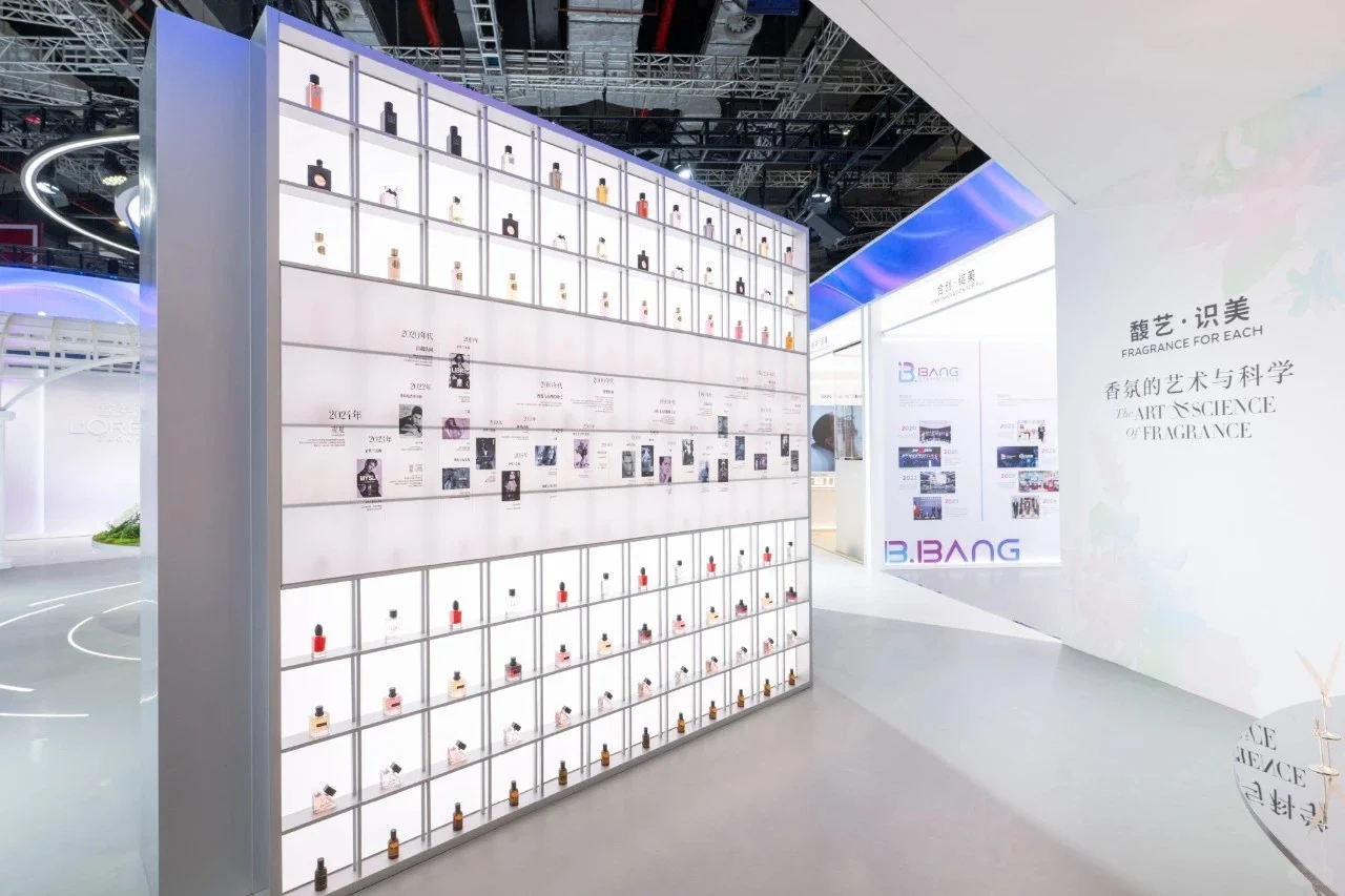 2024进博会的创意展台设计及实景图对比