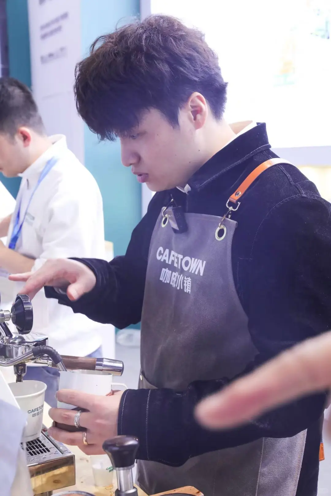 咖啡控速来！展会现场嗨爆了！☕