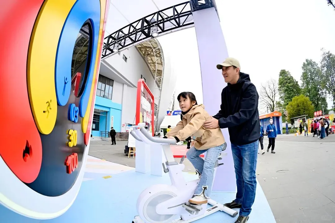 逛逛2025成都世遗马拉松博览会，福利多多