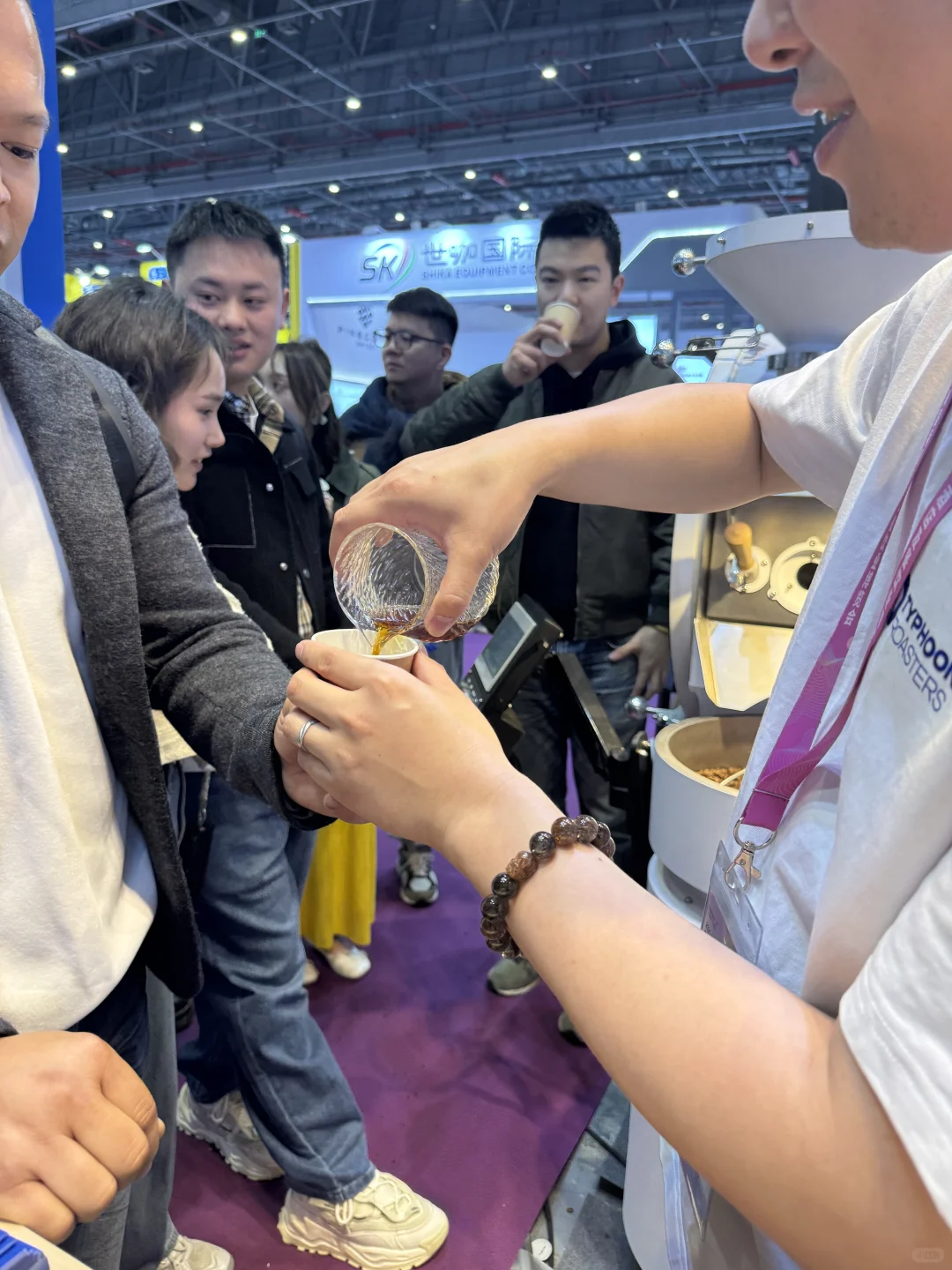 台风登陆在上海咖啡展2.2K36