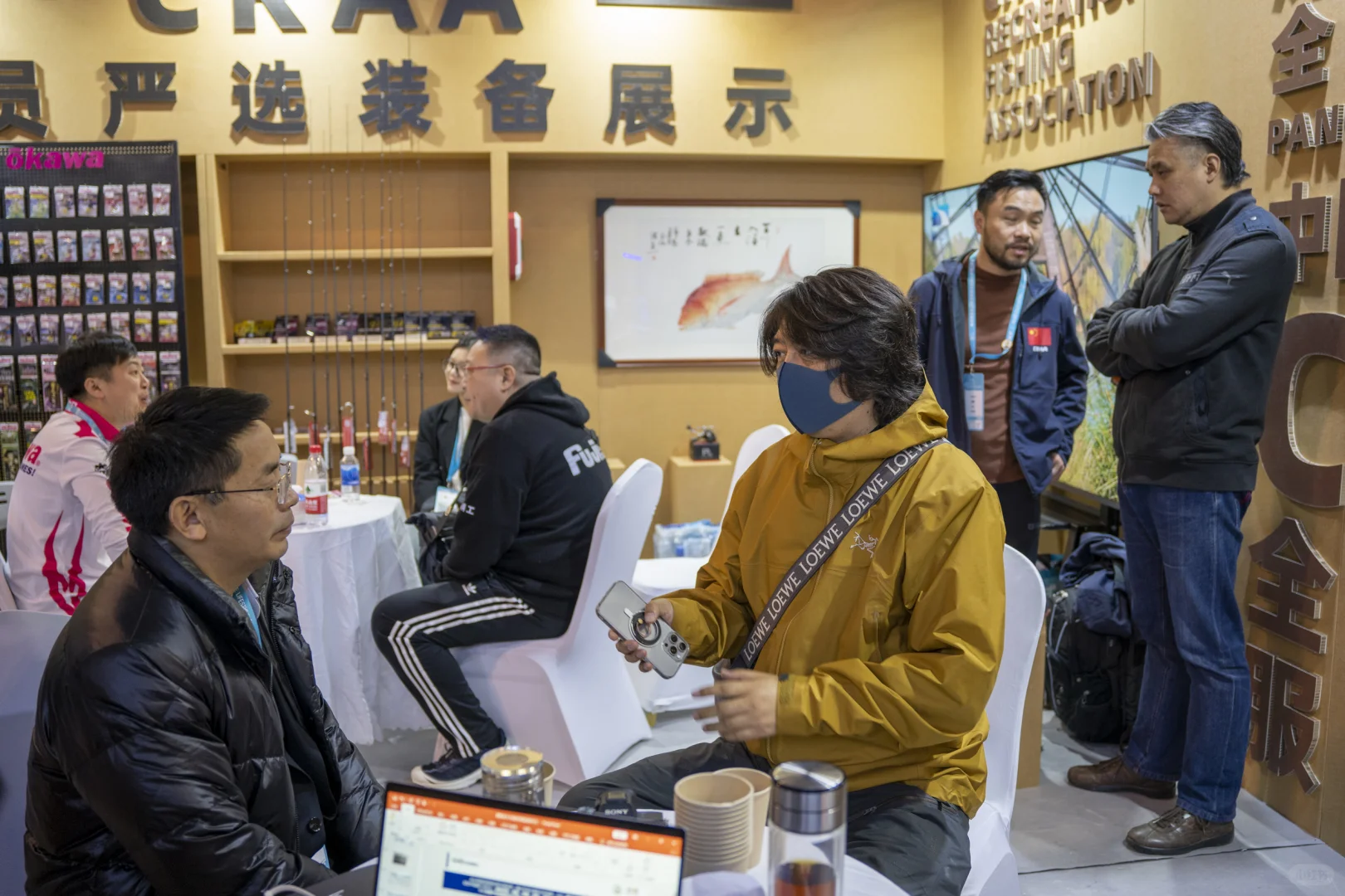 上海路亚展打卡完毕。撤退～