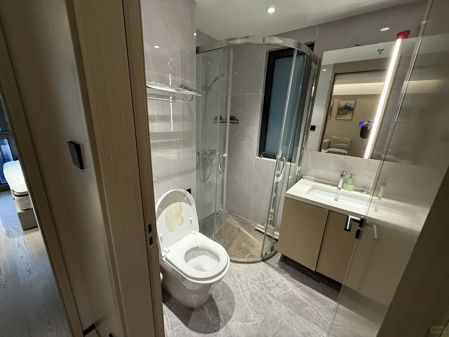 ?宝安会展湾东城·高颜值二居室