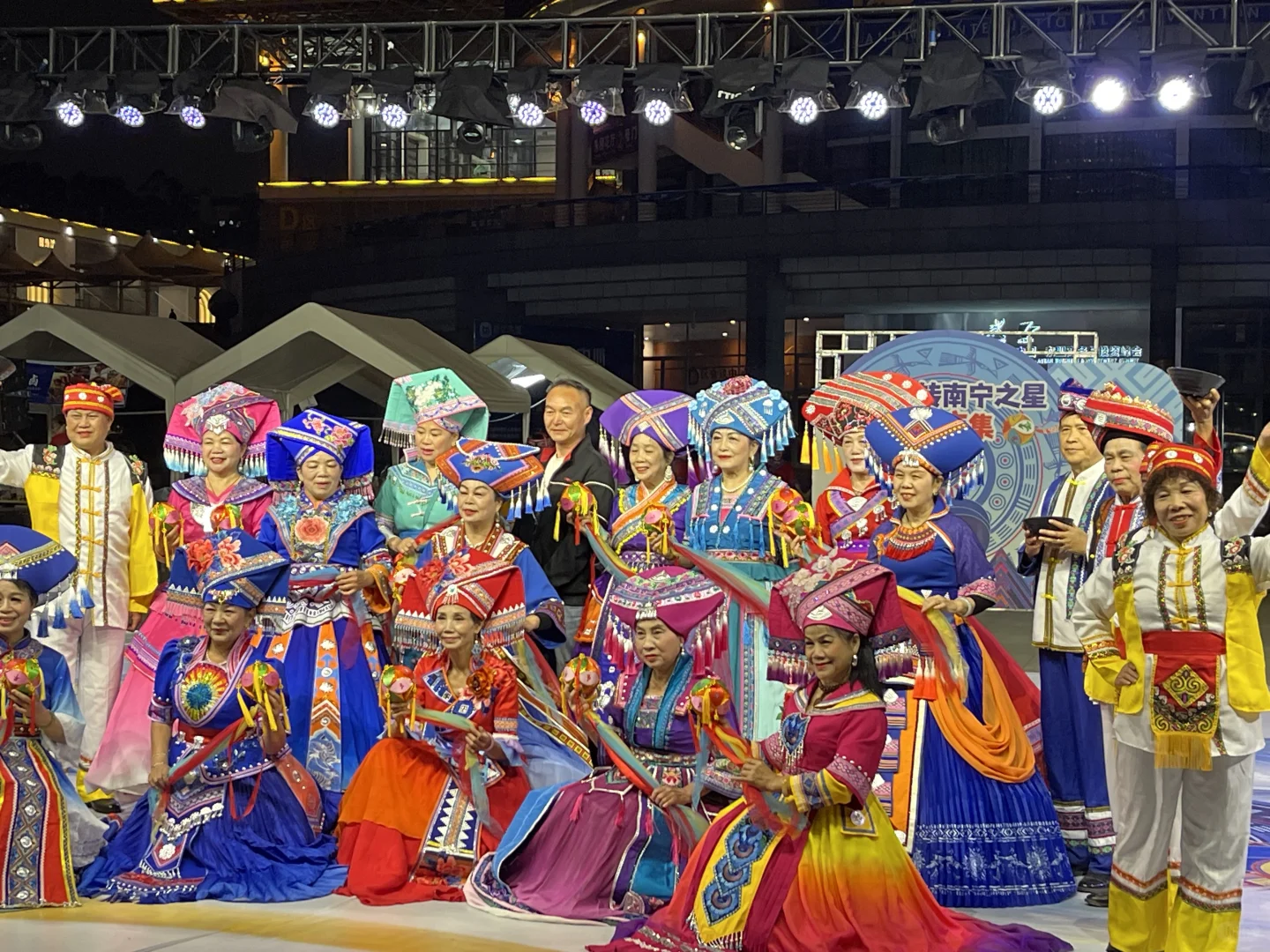 南宁国际会展中心会展广场上精彩乐翻天