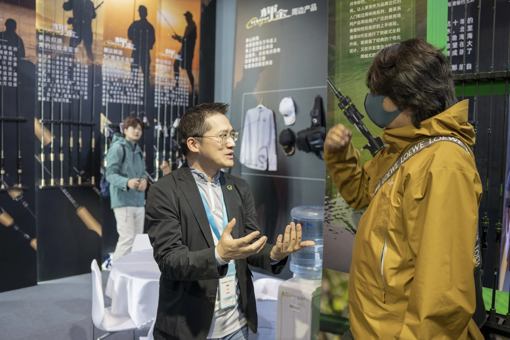 上海路亚展打卡完毕。撤退～