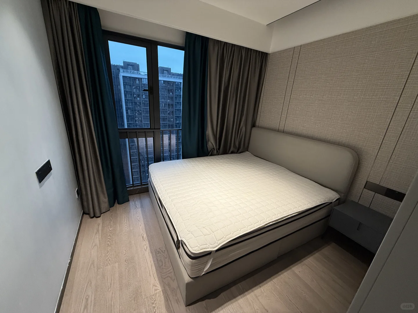 ?宝安会展湾东城·高颜值二居室