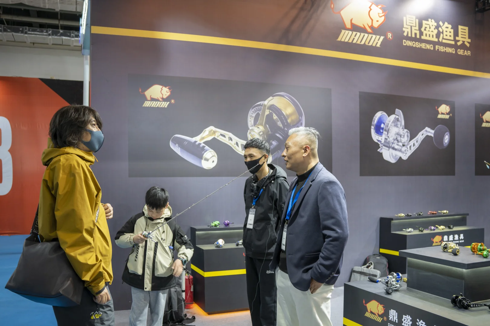 上海路亚展打卡完毕。撤退～