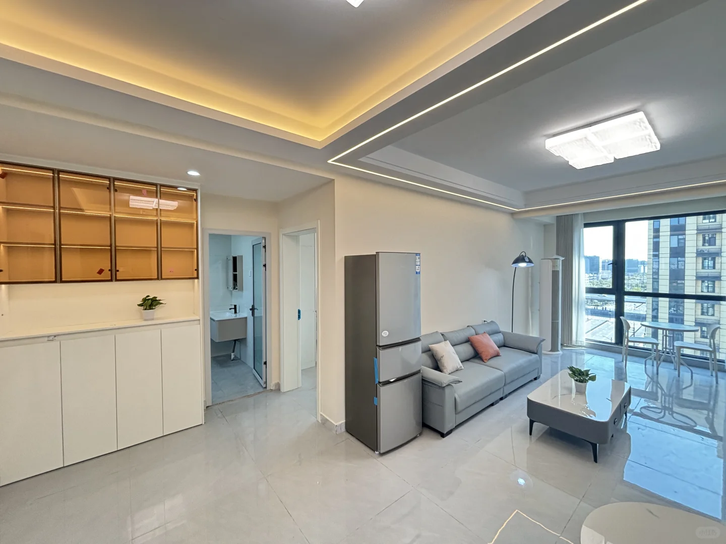 个人转租-国家会展中心旁·阳光两房落地窗