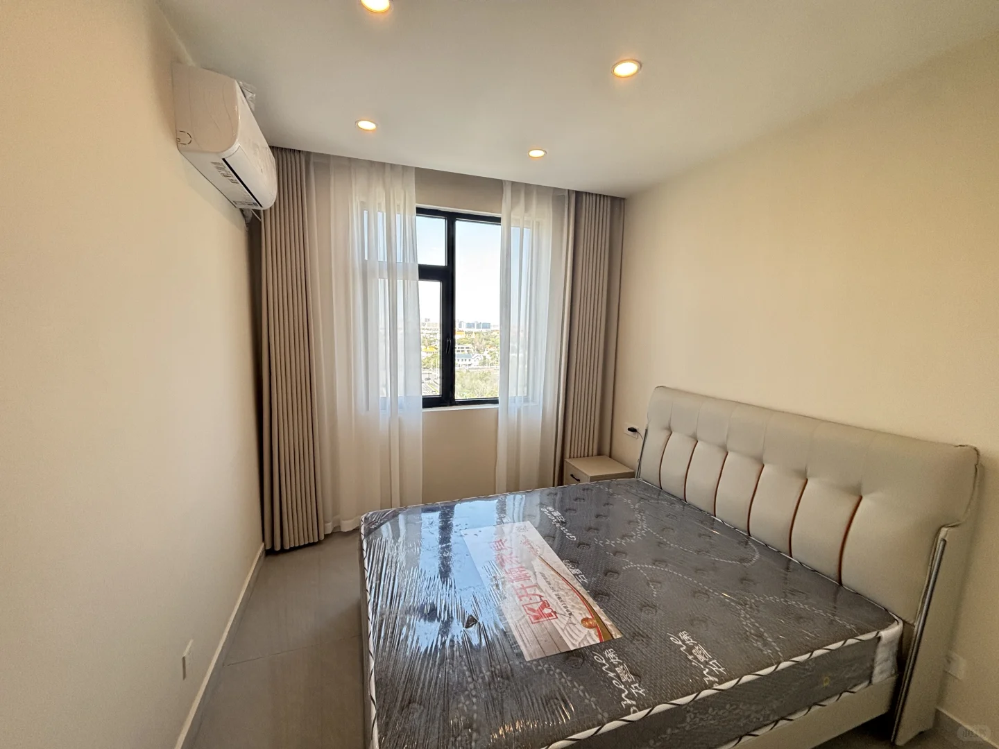 个人转租-国家会展中心旁·阳光两房落地窗