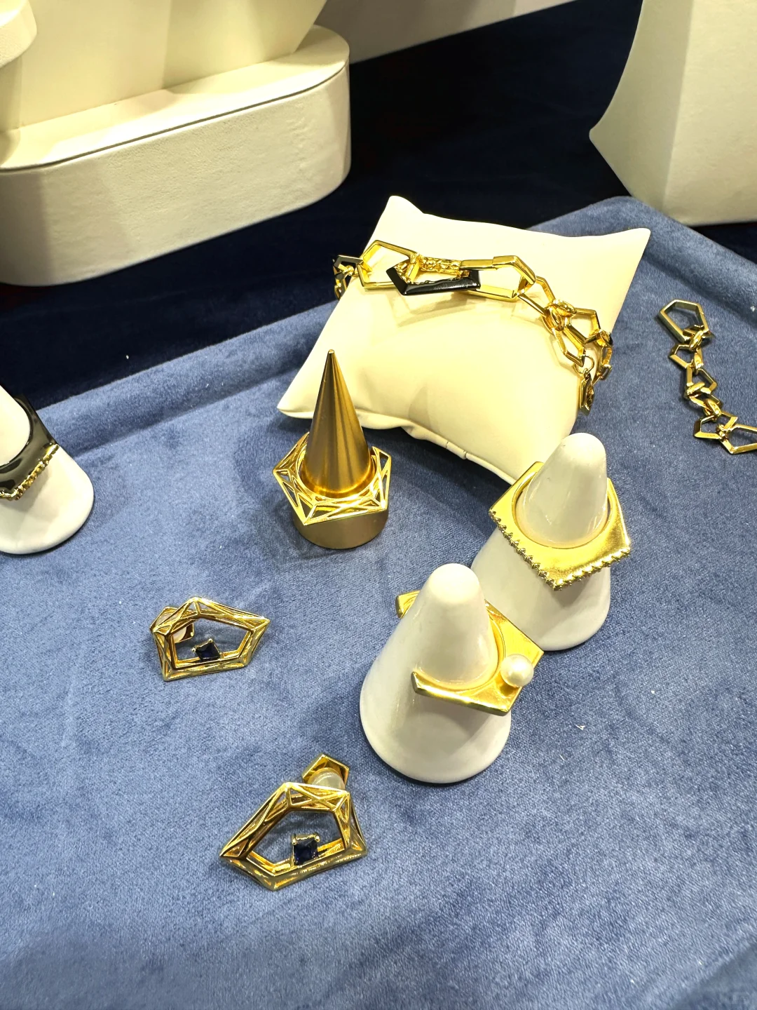 上海看展?｜带你们云逛时装周～